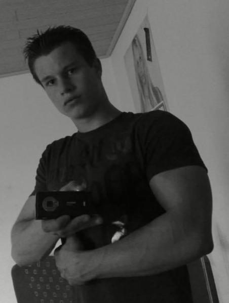 Sexy Muscle Guy