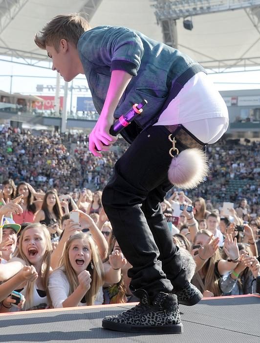 justin bieber 5 13 12 01