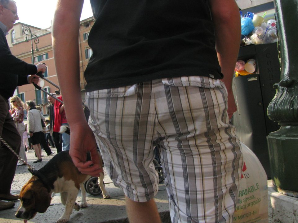 Icute guy his butt