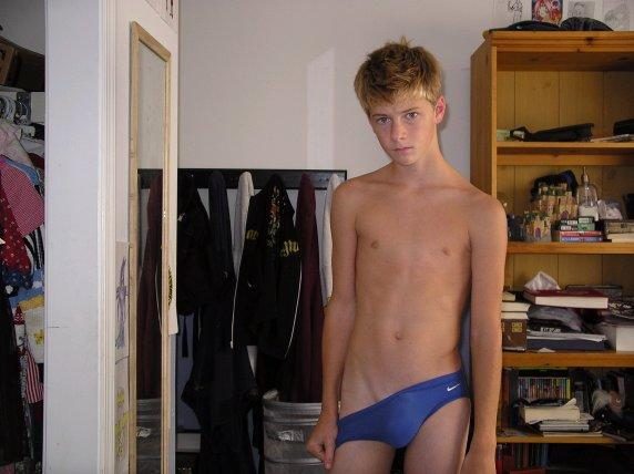 Hot Speedos Guys
