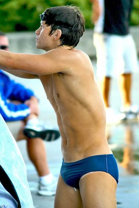 Hot Speedos Guys
