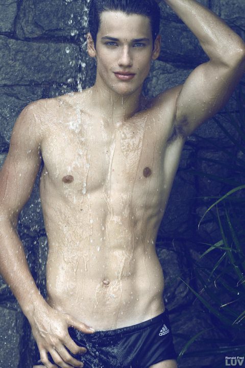 Gorgeous Guys in Speedos