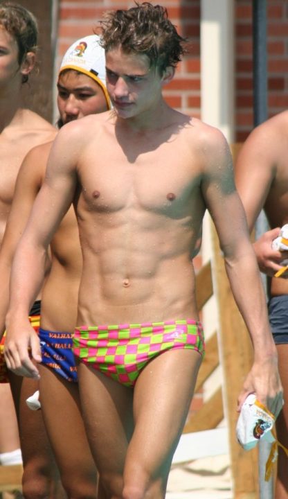Gorgeous Guys in Speedos