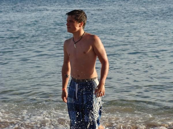 josh_hutcherson_1251481426_1_
