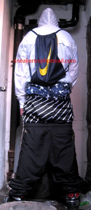 Multi saging in satin boxers and trackies