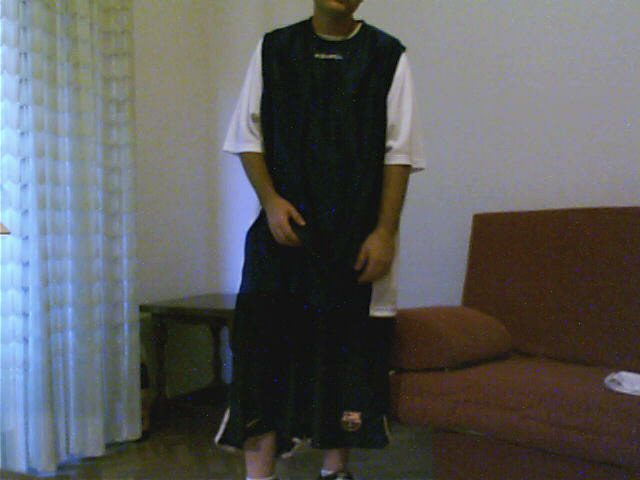 Me in 4XL bball shorts