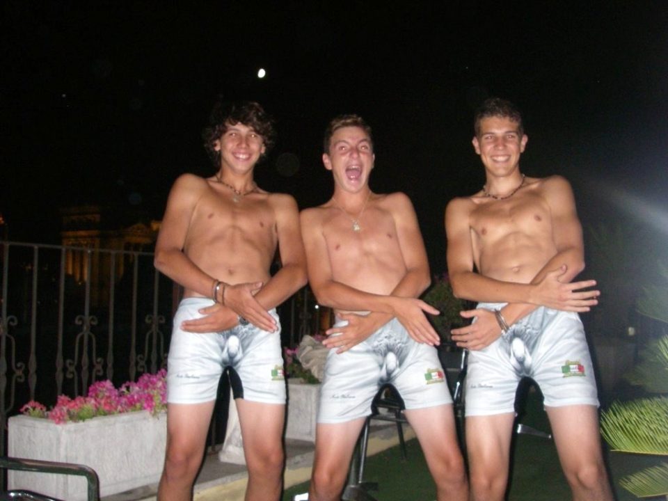 3 oh my friends messing around :P