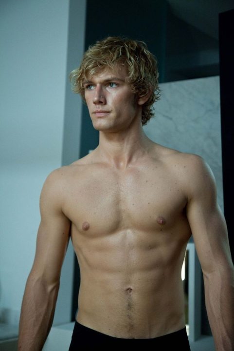 Alex_Pettyfer2