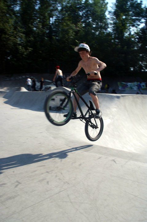 38502 128750633833398 100000953879216 138655 5674269 N