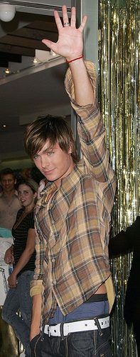 Zac_Efron_5
