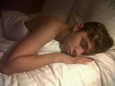 Nathan Sykes sleepy Lol