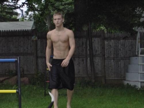 tumblr m08pmcpO5y1r2e2j2o1 500
