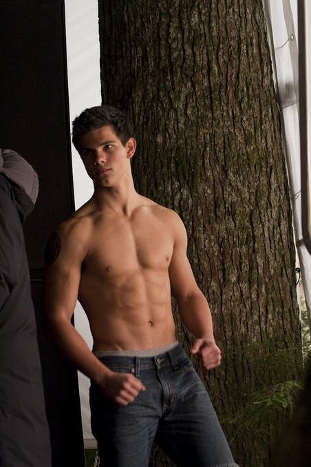 taylor_lautner_1253576137