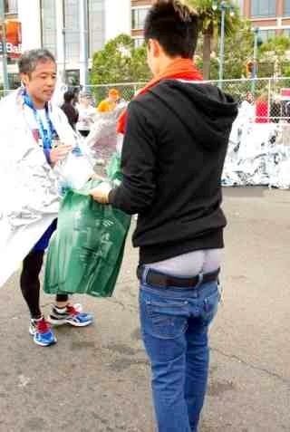 Sagging shopper