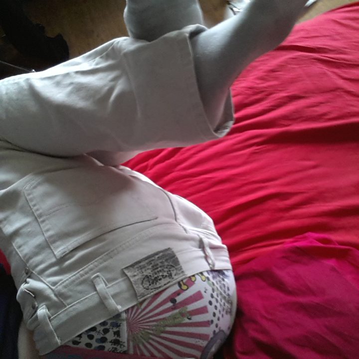Sagging on bed