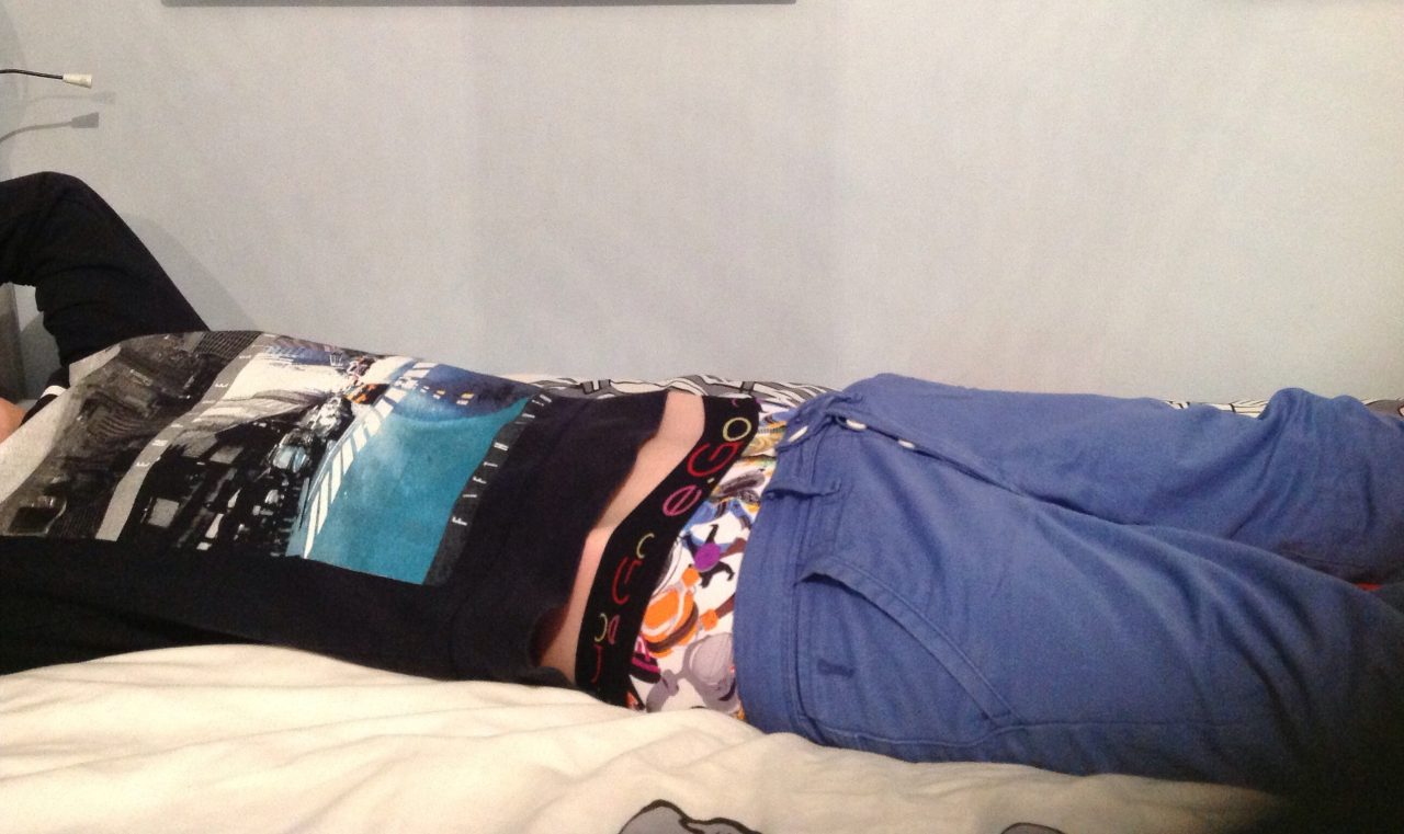 yeah this sweatshirt isnt quite long enough
