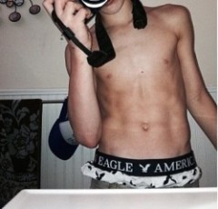 tumblr_ng69ms8T0g1tttlcoo1_250.jpg