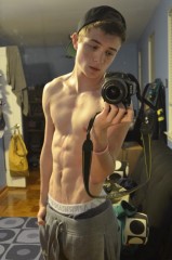 tumblr msxj1nzcUC1s8flh8o2 500