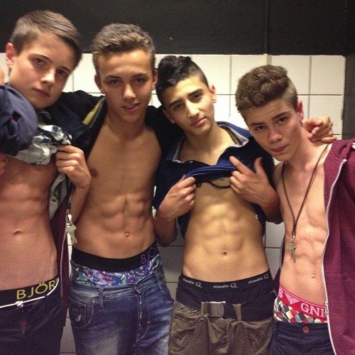 4 hotties