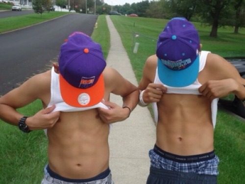 tumblr nghggjMaLw1tsninto1 500