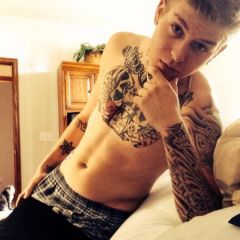 Shirtless Sag