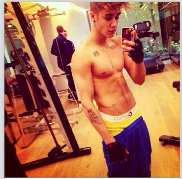Justin Bieber Twitter gym pic 1