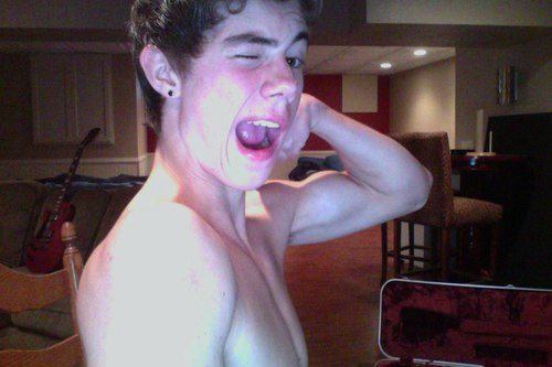 tumblr mcmvm83iao1r4ueqvo1 500