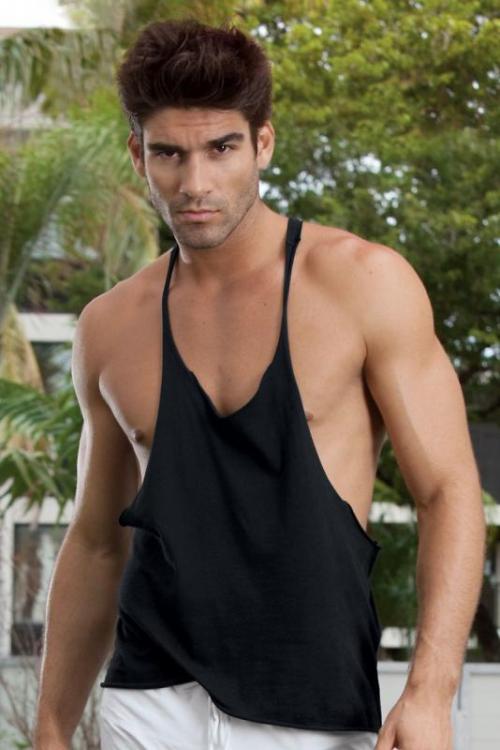how to cut a sideless shirt