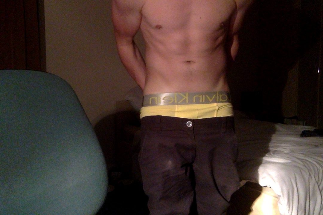 Sagging in skiny fit chinos and yellow CK's