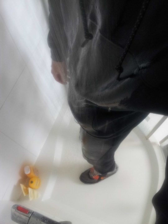 wet Nike tech fleece tracksuit and Air max 90