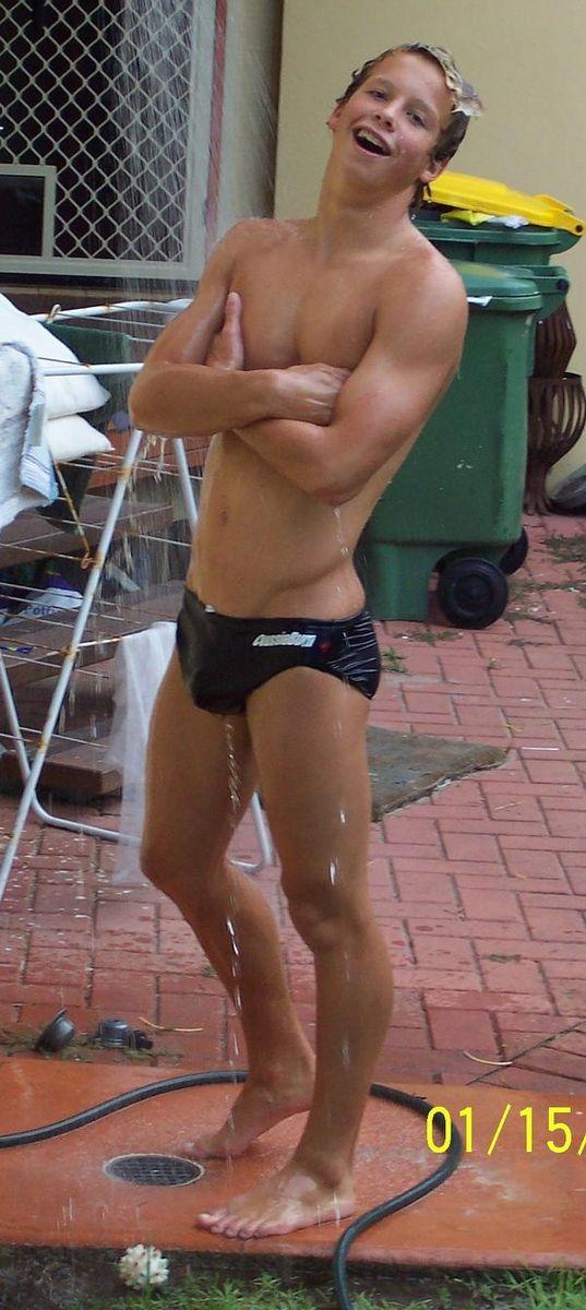 teens-girls-shirtless-funny-shower-xxx