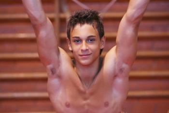sext cute buff hung beautiful gorgeous boys