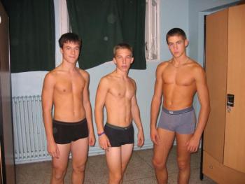 sext cute buff hung beautiful gorgeous boys
