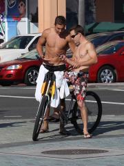 Cute Guys and Hotness