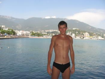 Gorgeous Guys in Speedos