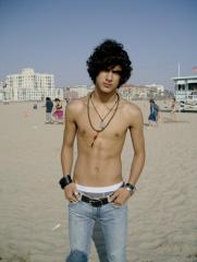 avan jogia