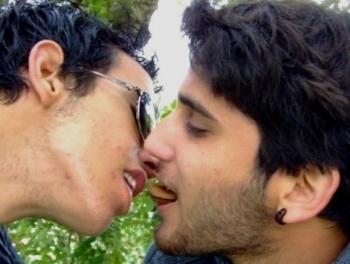 Tongue-to-tongue