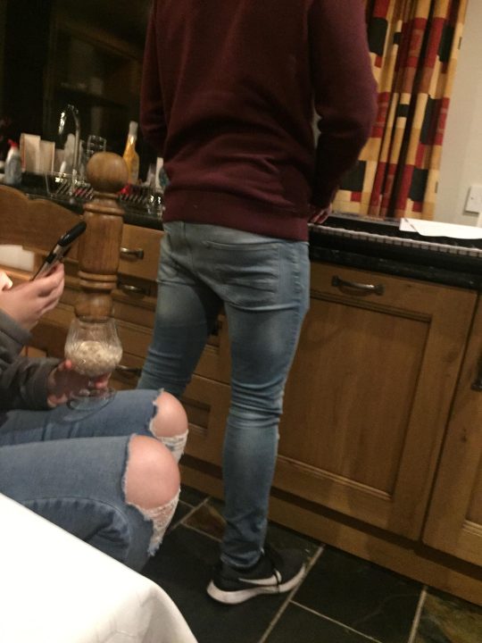 BB55CA35-C6E9-4F9E-8756-48DF4206F3A0