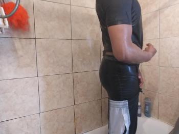 Post-workout shower sag