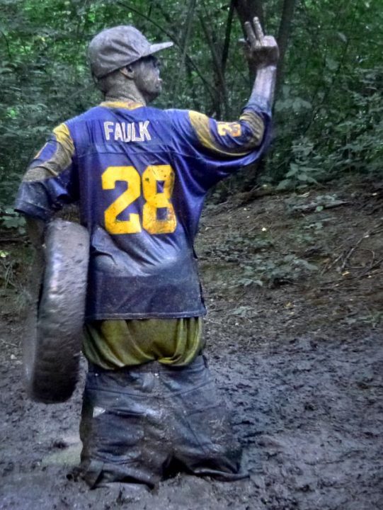 MUDDY SAGGER 210.jpg