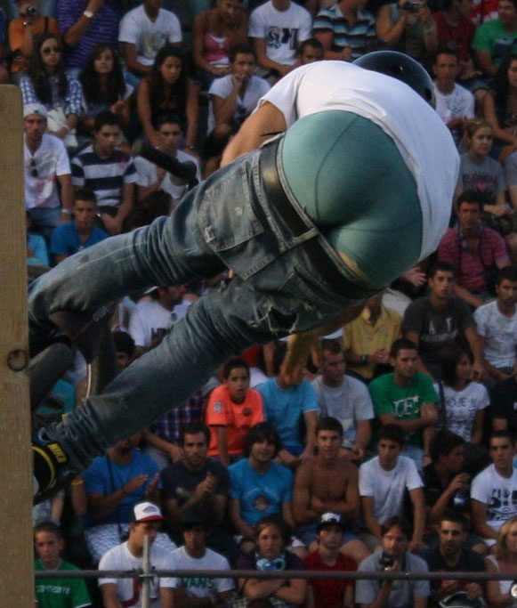 Stunt-riding sagger.jpg