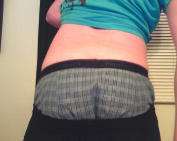 Blue-shirtedsaggerinHanesundies.jpg