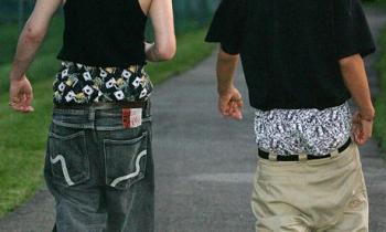 twoboyssagging2.jpg