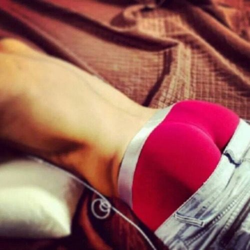 SAGGER - APPLE CHEEKS!.jpg