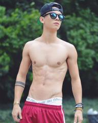 SAGGER - GREAT PIC!.jpg