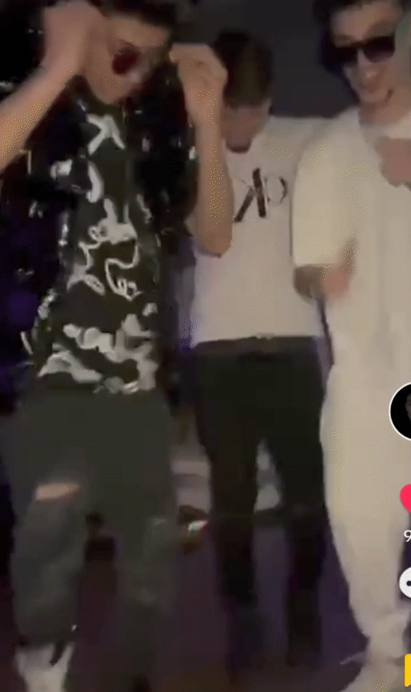 ezgif.com-video-to-gif (5).gif