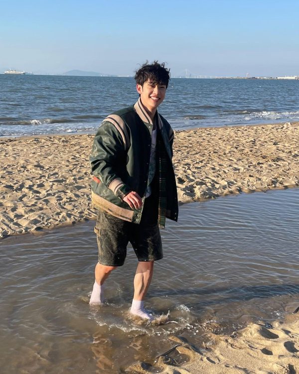 ab6ix_official-post-2022_01_04_05_59-1.jpg