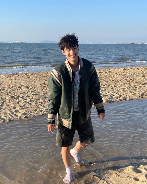 ab6ix_official-post-2022_01_04_05_59.jpg
